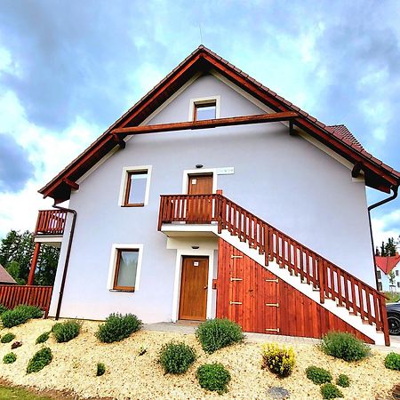Apartmany Louka Vaclavov u Bruntalu エクステリア 写真